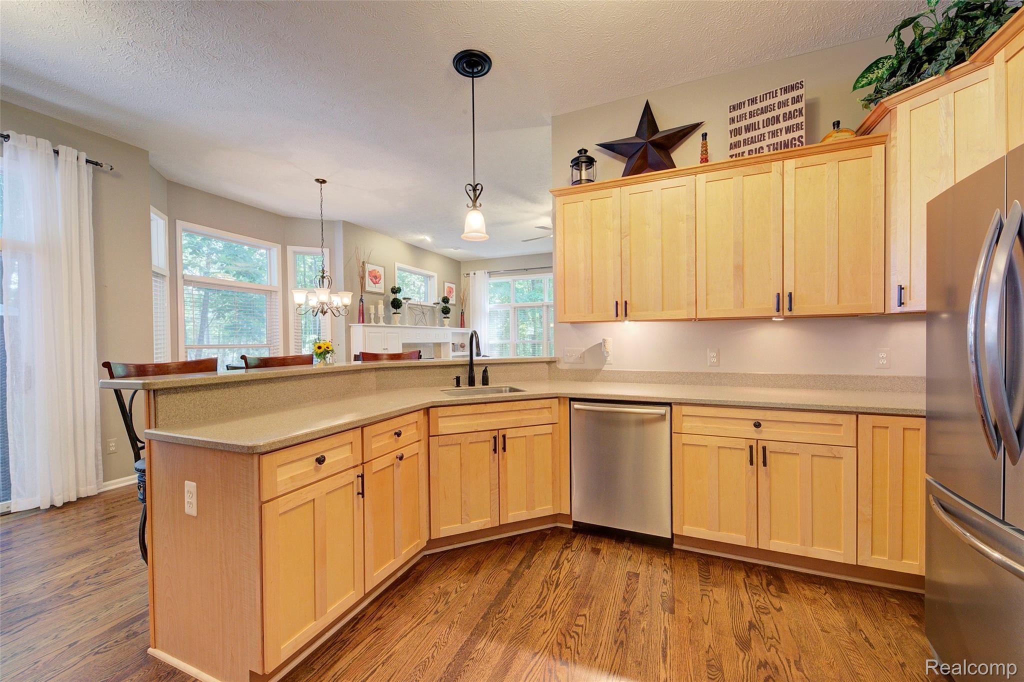 3100 Ridley Way Howell, MI 48843 - Photo 14 of 55 Kitchen 2.jpg