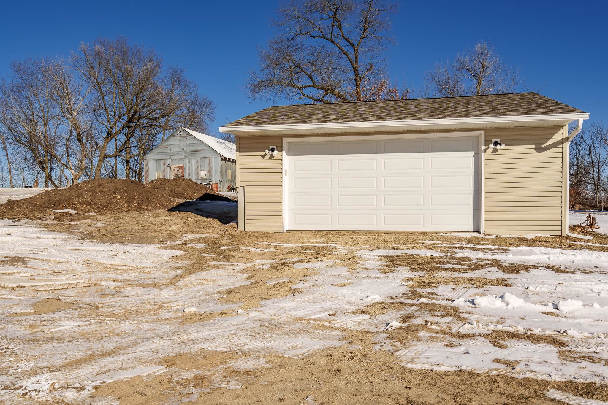 11447 South County Rd K Beloit, WI 53511 - Photo 43 of 51