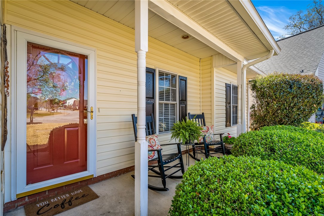 118 Elliott Circle Anderson, SC 29621 - Photo 2 of 40