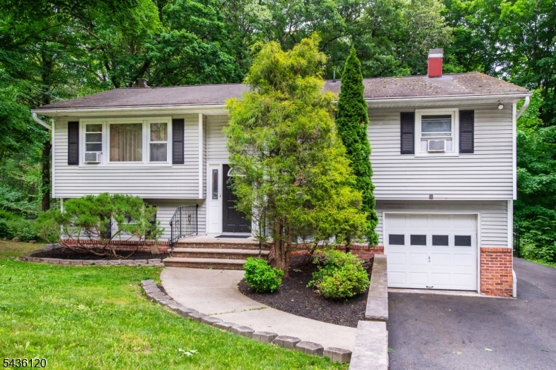 325 Conklintown Road Ringwood, NJ 07456 - Photo 2 of 17