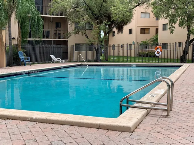$2,000 | 8600 Southwest 133rd Avenue Road, Unit 310, Miami, FL 33183