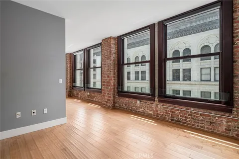 $454,000 | 460 South Spring Street, Unit 1013, Los Angeles, CA 90013