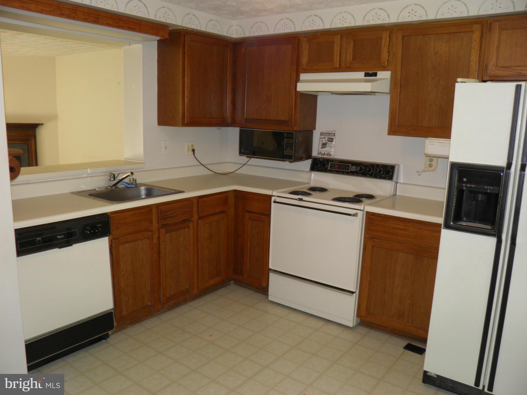 22 Greenleaf Road Baltimore, MD 21234 - Photo 3 of 13 Kitchen