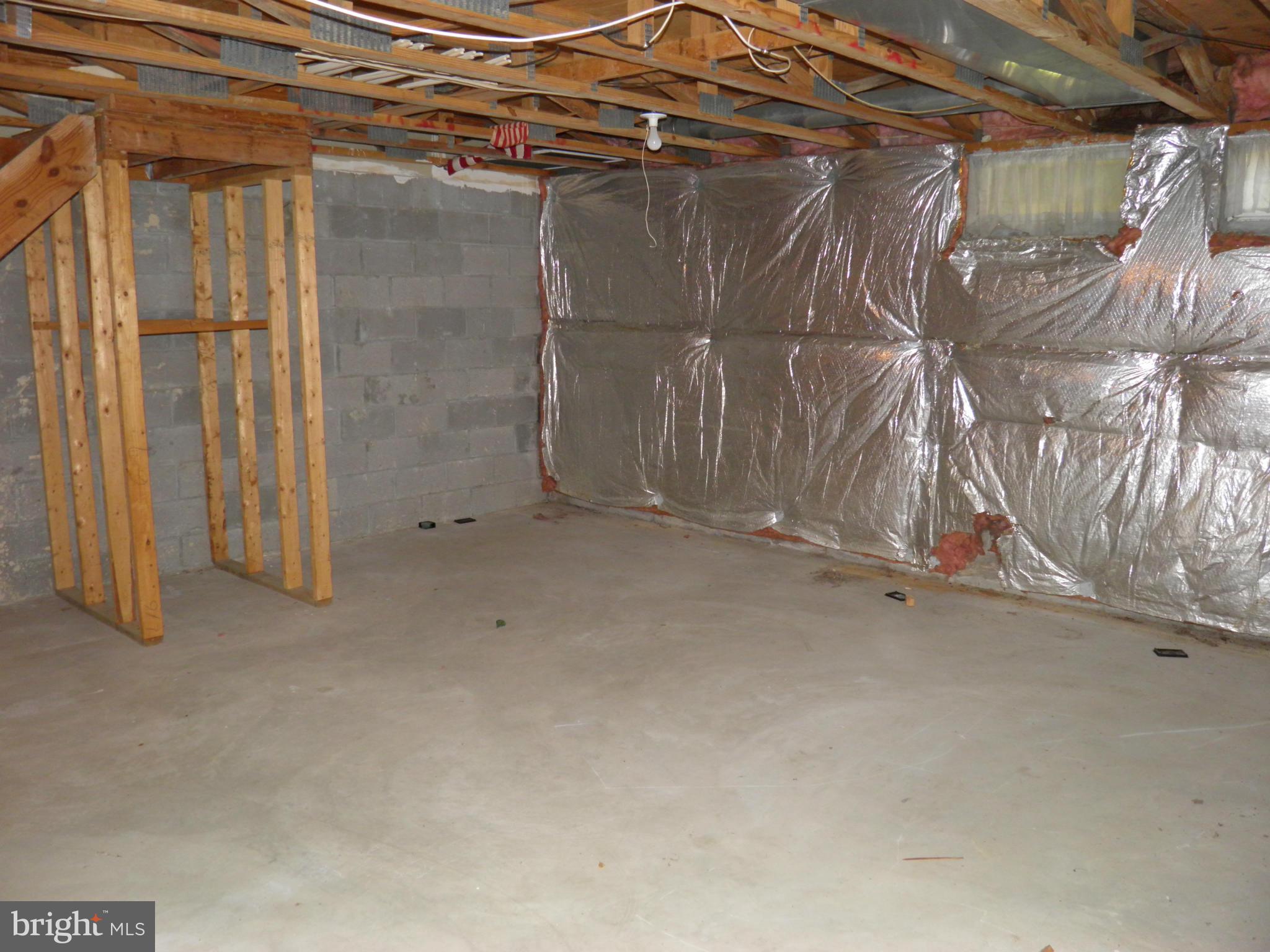 22 Greenleaf Road Baltimore, MD 21234 - Photo 8 of 13 Interior (General)
