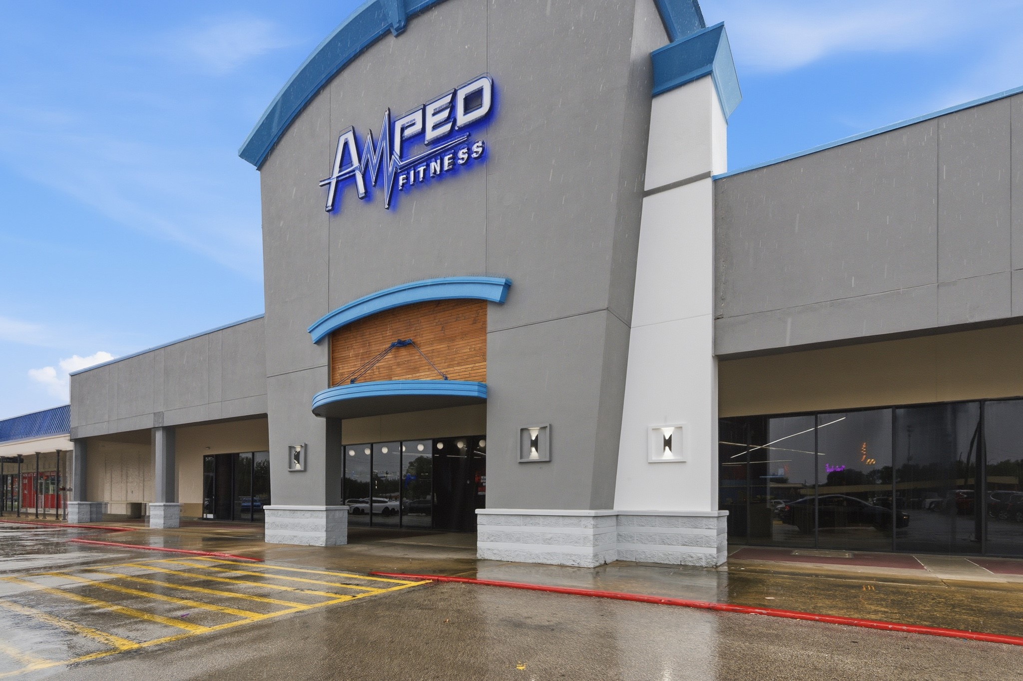 11550 Chimney Rock Road, Unit 133 Houston, TX 77035 - Photo 38 of 40 Modern fitness center in the neighborhood is conveniently located nearby for easy access.