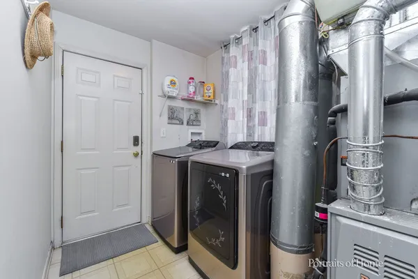 $375,000 | 2414 Savoy Court, Aurora, IL 60503