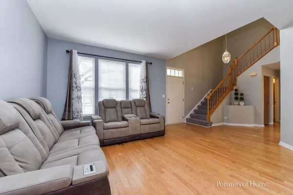 $375,000 | 2414 Savoy Court, Aurora, IL 60503