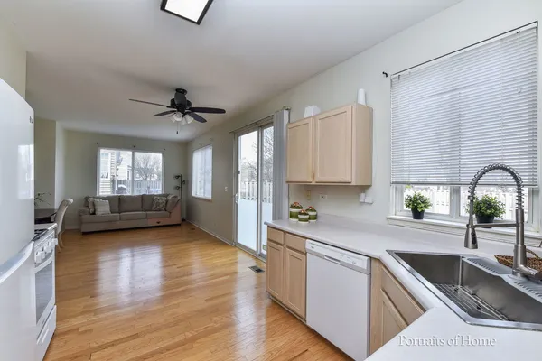 $375,000 | 2414 Savoy Court, Aurora, IL 60503