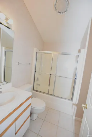 $359,900 | 9567 South Harbour Pointe Drive, Unit 53, Bloomington, IN 47401