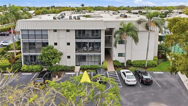 $298,000 | 788 Park Shore Drive, Unit A11, Naples, FL 34103