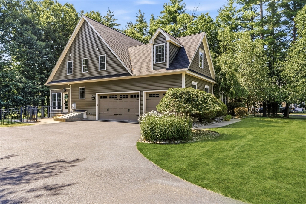 17 Bissonnette Circle Southampton, MA 01073 - Photo 2 of 42
