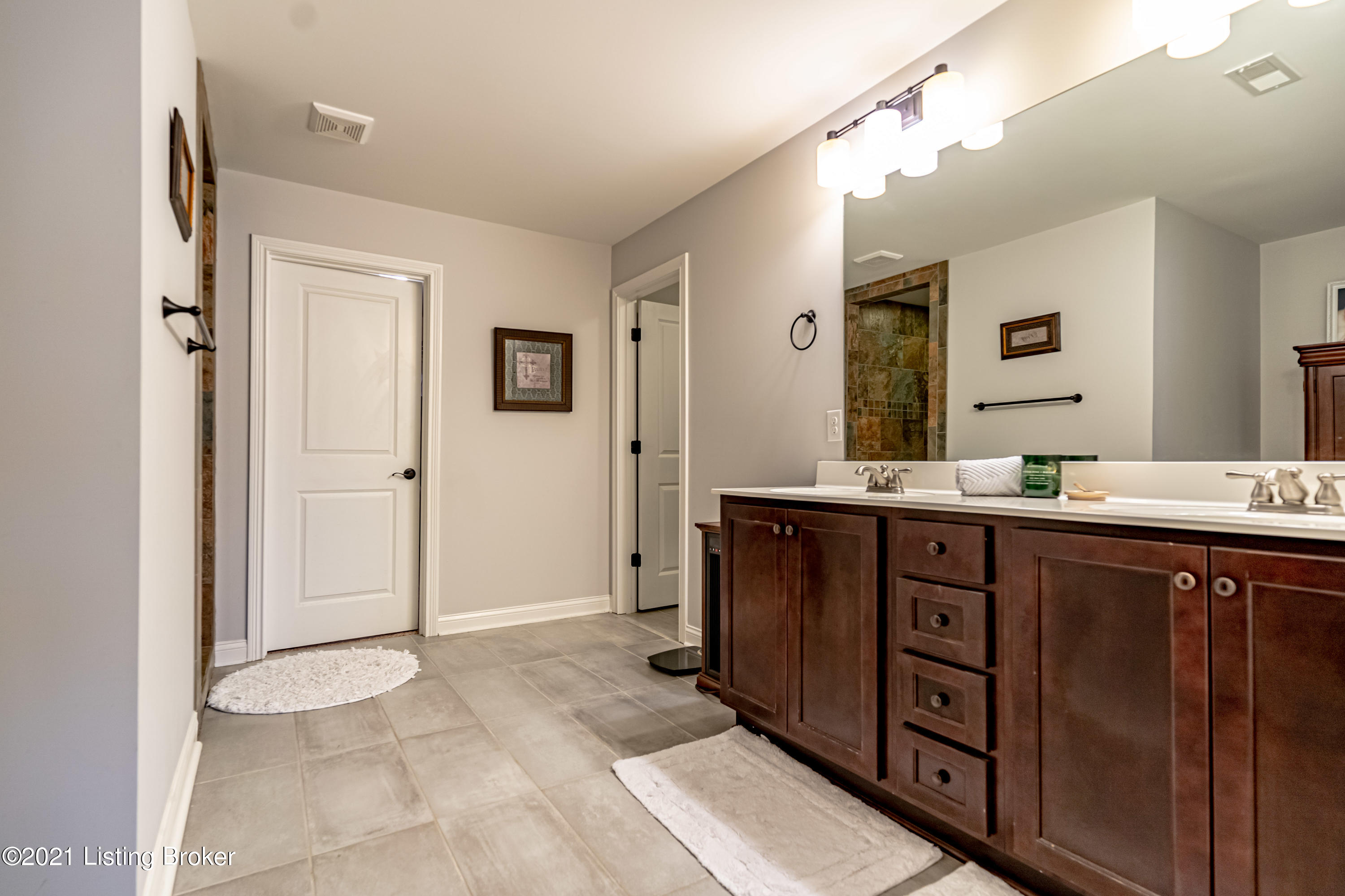 1012 Rose Ridge Road Versailles, KY 40383 - Photo 41 of 56 Primary Bathroom 1