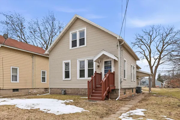 $200,000 | 1125 Winnebago Avenue, Oshkosh, WI 54901