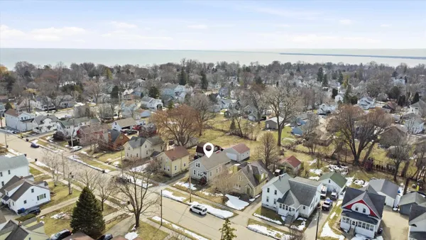 $200,000 | 1125 Winnebago Avenue, Oshkosh, WI 54901