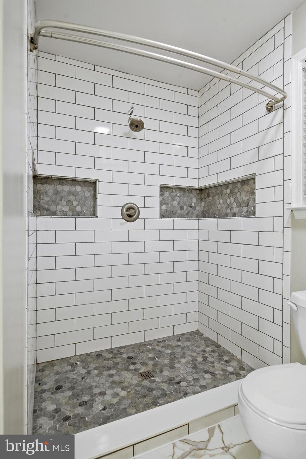 22343 Newtowne Neck Road Leonardtown, MD 20650 - Photo 27 of 40 Nicely tiled large shower.