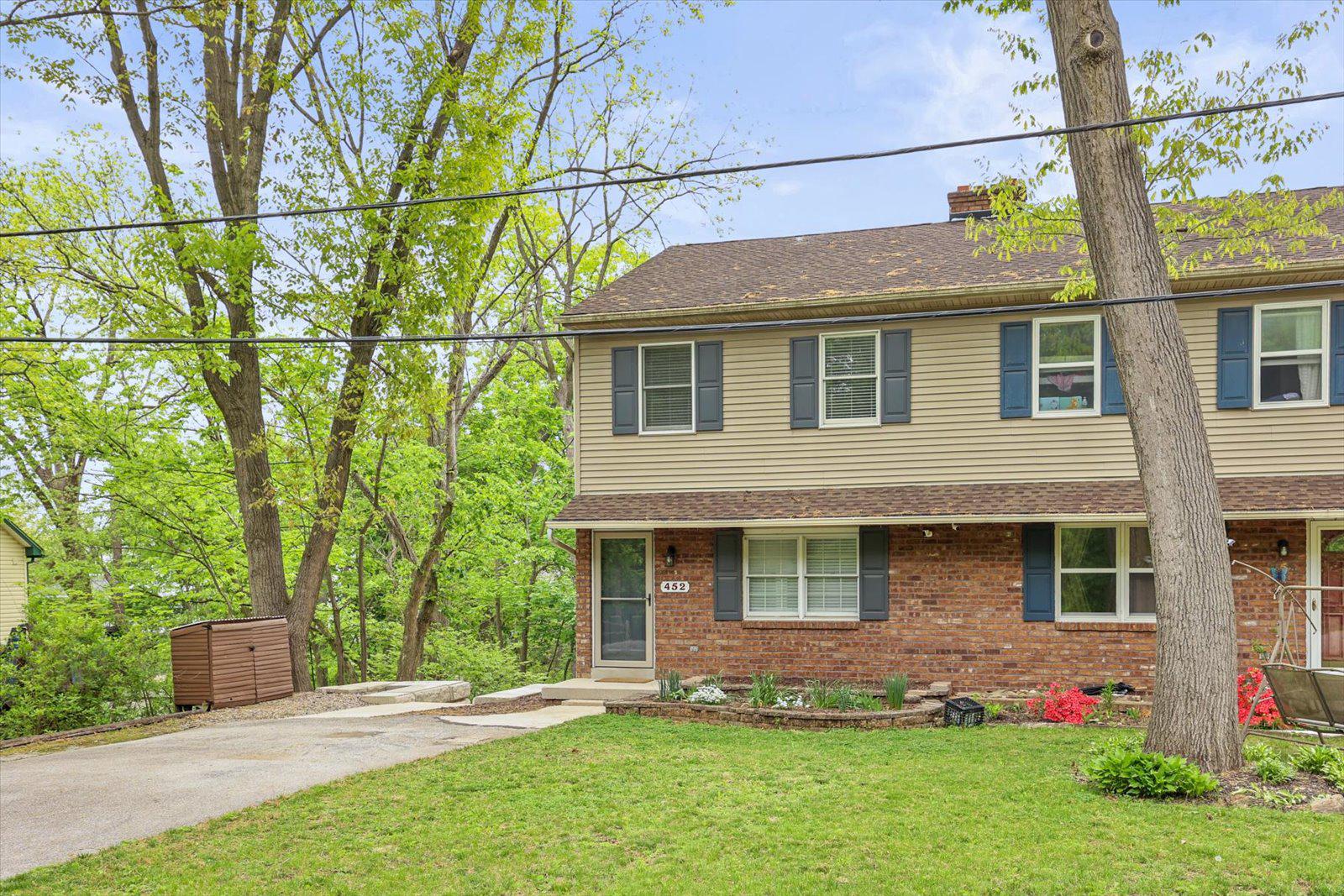 452 South Center Street Hanover, PA 17331 - Photo 3 of 45 Level driveway