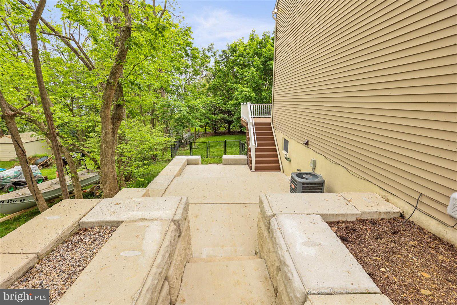 452 South Center Street Hanover, PA 17331 - Photo 34 of 45 Pathway to a fenced backyard.