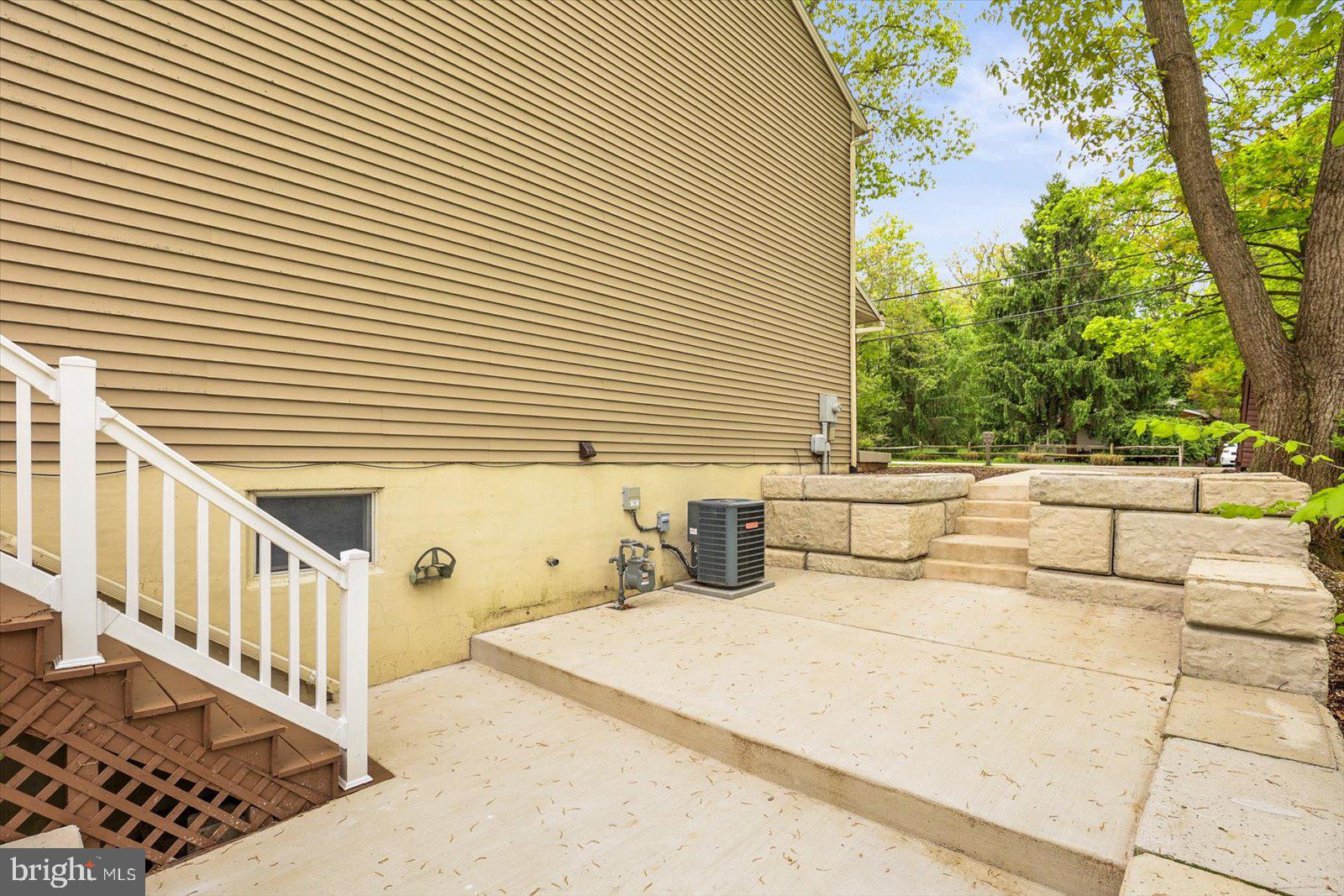 452 South Center Street Hanover, PA 17331 - Photo 35 of 45 2-tier patio offers great outdoor space
