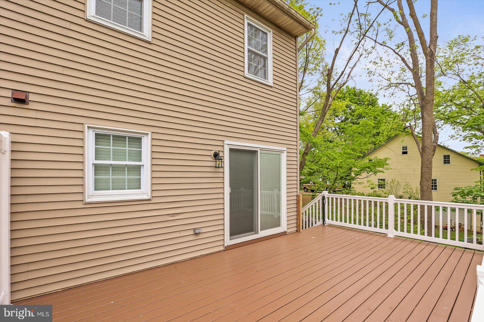 452 South Center Street Hanover, PA 17331 - Photo 38 of 45 Spacious deck