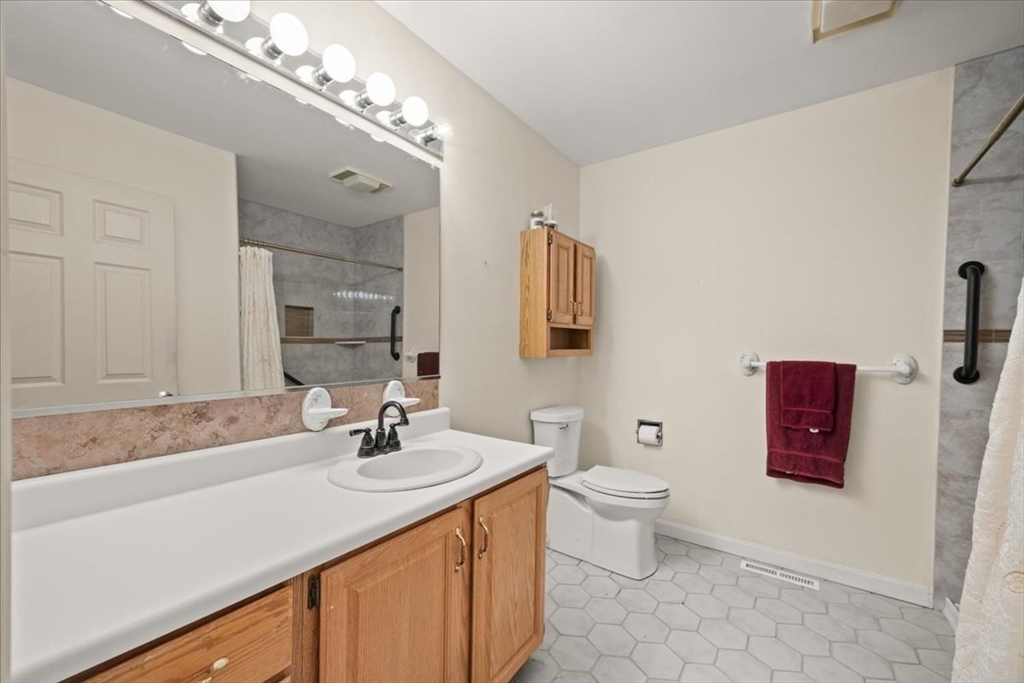 212 Scadding Street Taunton, MA 02780 - Photo 28 of 42