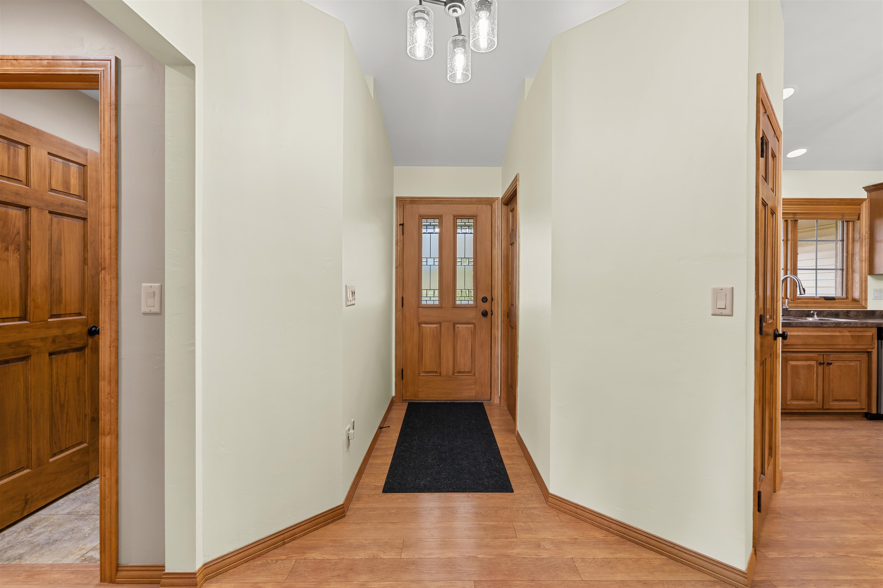 1112 Lake Park Road Menasha, WI 54952 - Photo 4 of 54