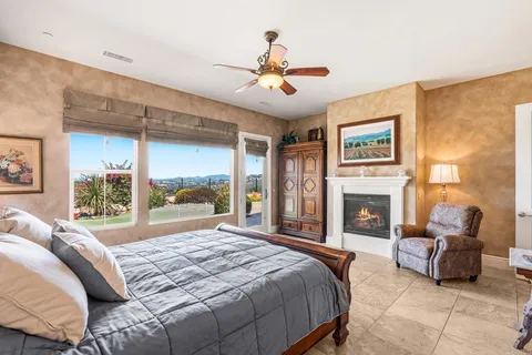 $2,496,000 | 7090 Corintia Street, Carlsbad, CA 92009