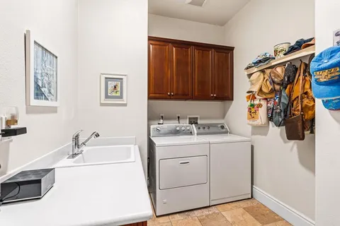 $2,496,000 | 7090 Corintia Street, Carlsbad, CA 92009
