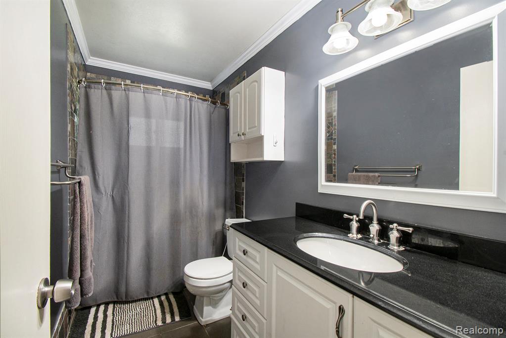6269 North Webster Road Flint, MI 48504 - Photo 9 of 16
