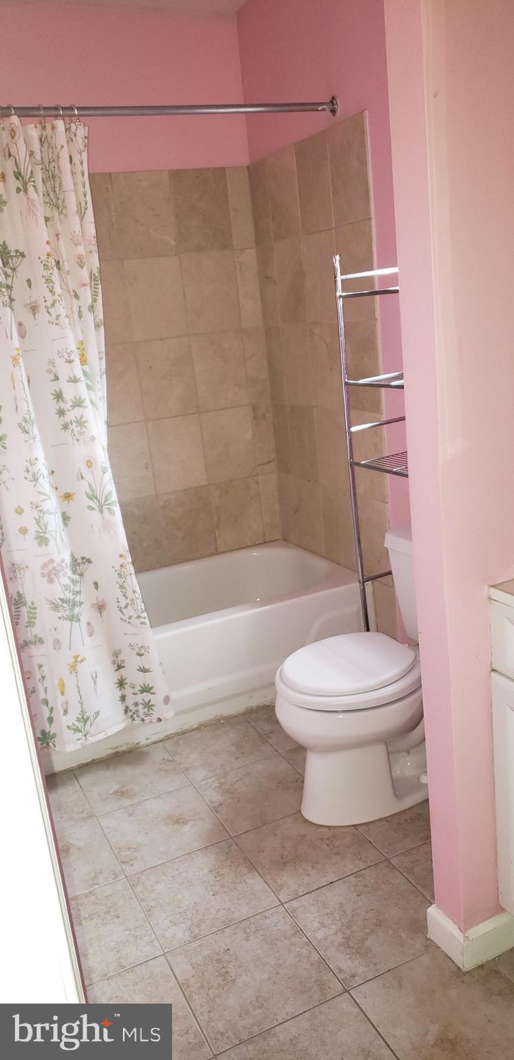 760 Ridge Lane Warminster, PA 18974 - Photo 18 of 25 Gallery Image 18