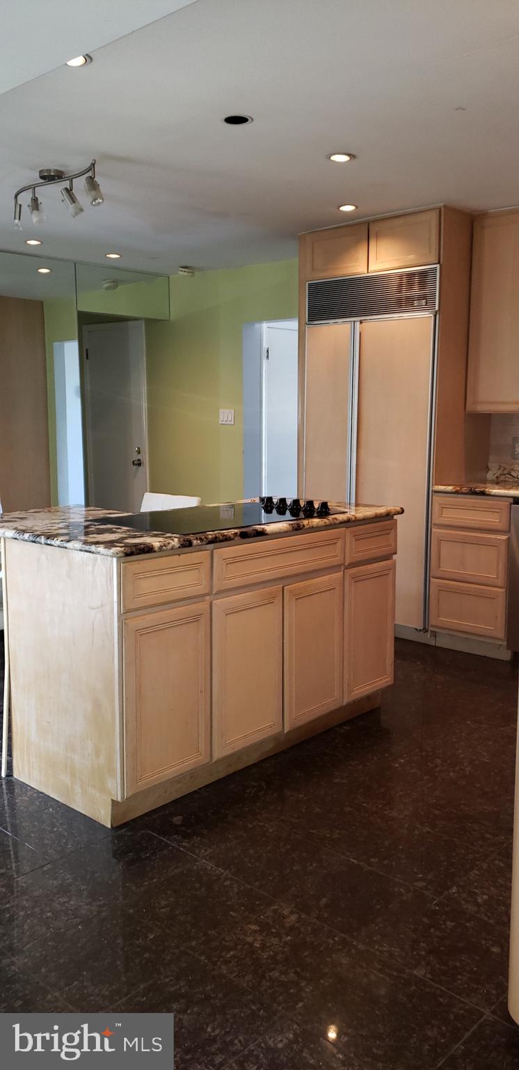760 Ridge Lane Warminster, PA 18974 - Photo 7 of 25 Gallery Image 7