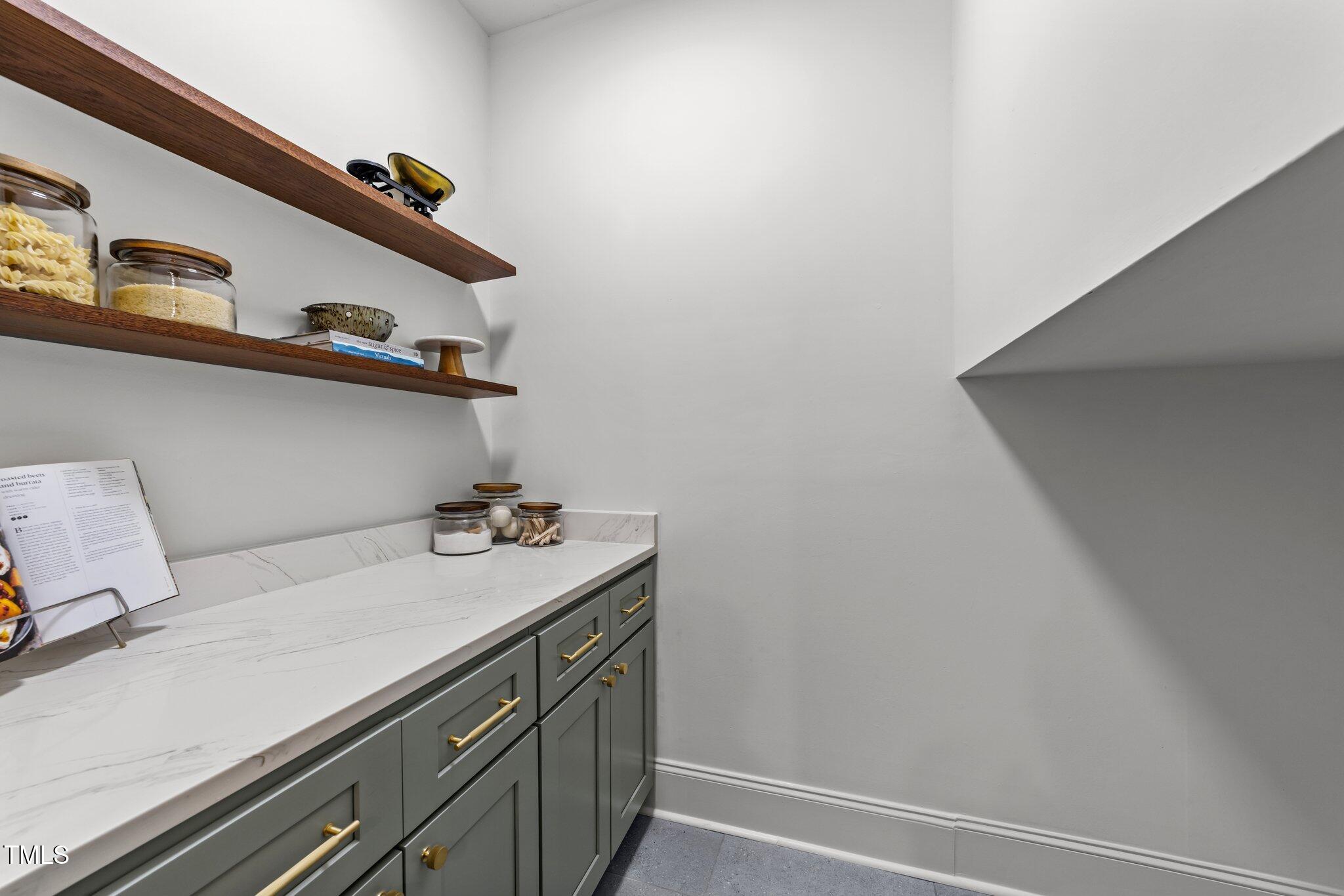 807 Edmund Street Raleigh, NC 27604 - Photo 9 of 35 9-web-or-mls-3D5A9099