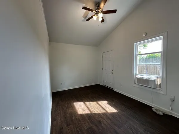 $825 | 133 Preston Road, Unit C, Jacksonville, NC 28540