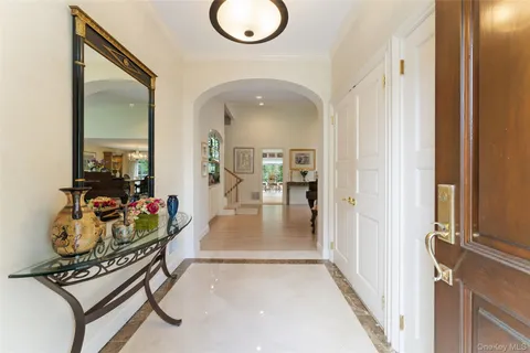 $1,595,000 | 3 Warnke Lane, Scarsdale, NY 10583