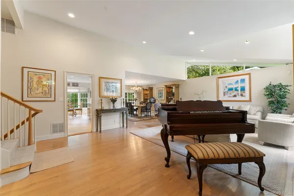 $1,595,000 | 3 Warnke Lane, Scarsdale, NY 10583