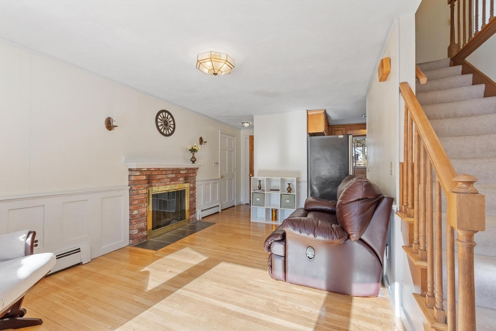 29 Pinewood Road Wellesley, MA 02482 - Photo 10 of 23