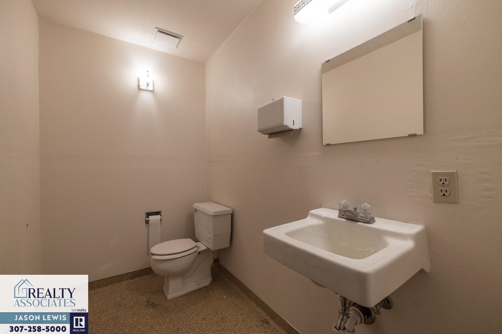 7824 Zero Road Casper, WY 82604 - Photo 9 of 34