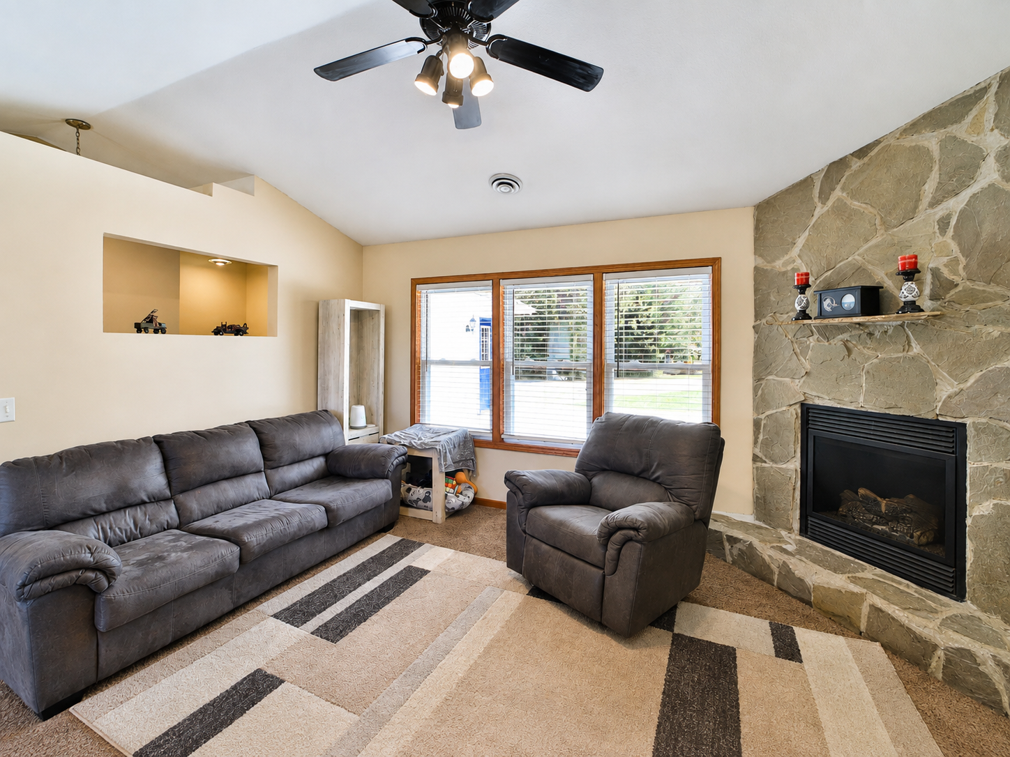 3736 Cedar Scenic Road Baxter, MN 56425 - Photo 6 of 32 Gallery Image 6