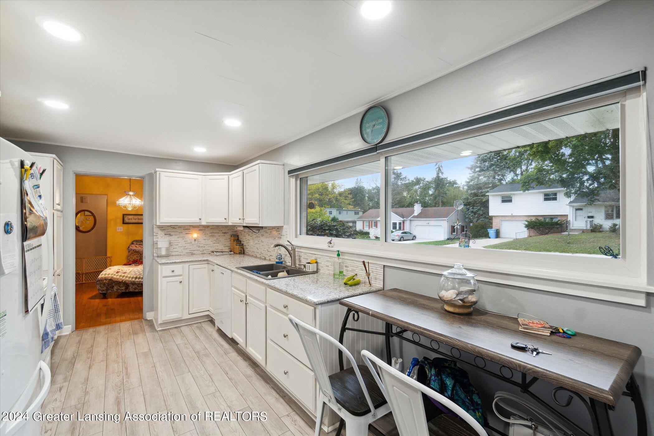 1815 Tecumseh River Road Lansing, MI 48906 - Photo 15 of 51 16-1815-Tecumseh-River-Rd-Lansing-MI-489