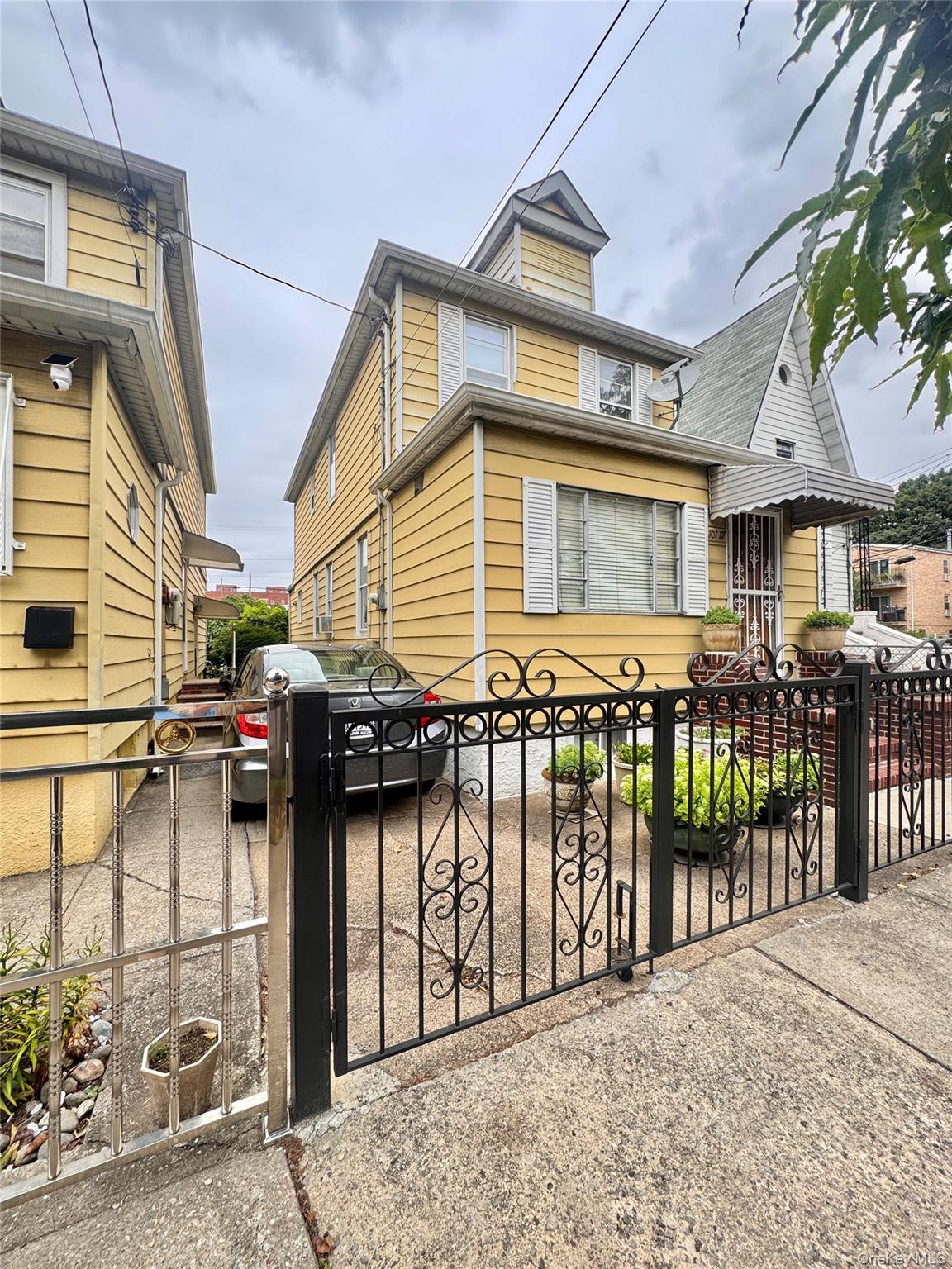 101-17 46th Avenue Queens, NY 11368 - Photo 4 of 29