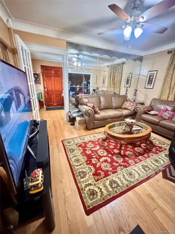 $979,000 | 101-17 46th Avenue | South Corona