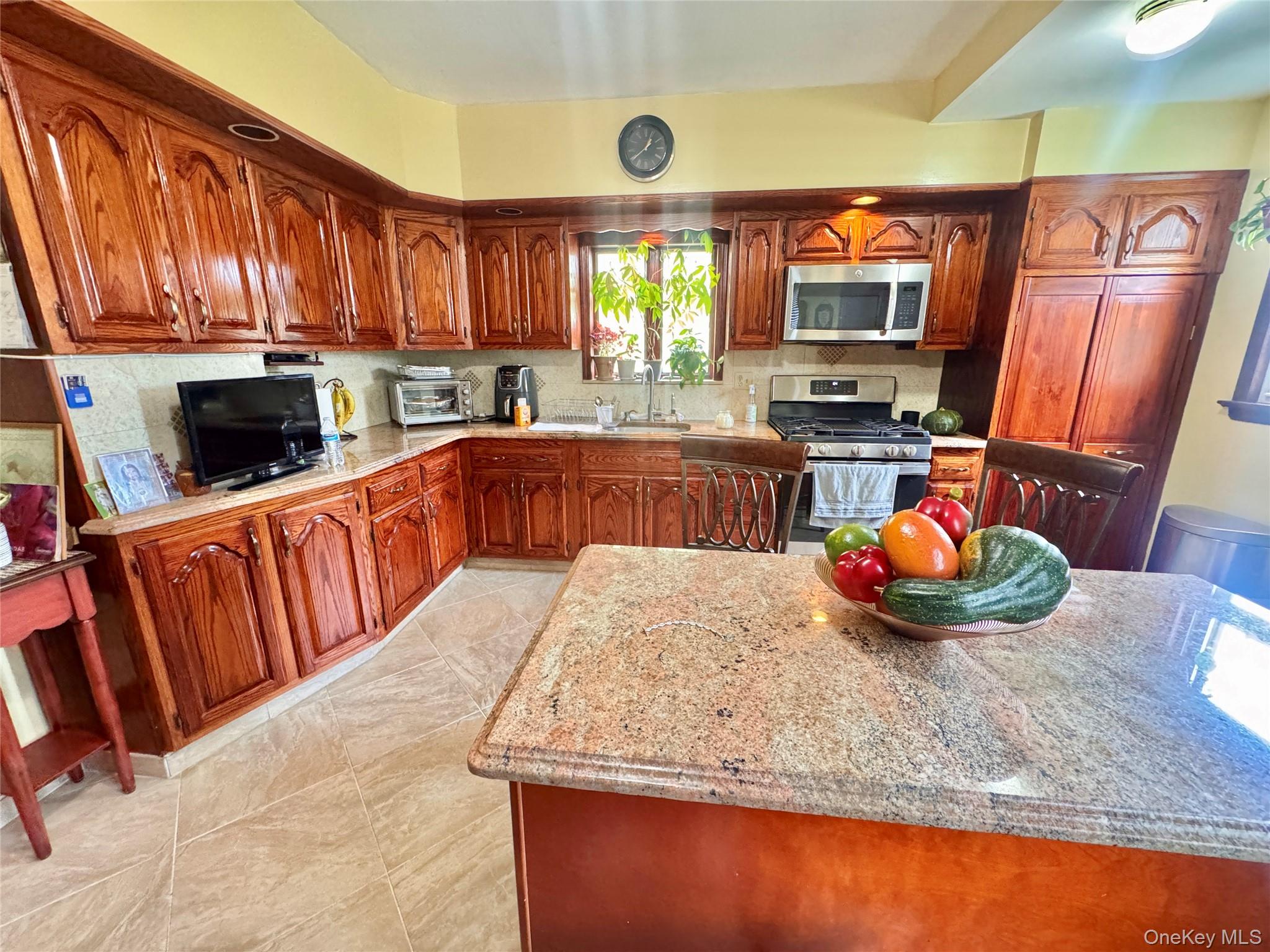 101-17 46th Avenue Queens, NY 11368 - Photo 8 of 29