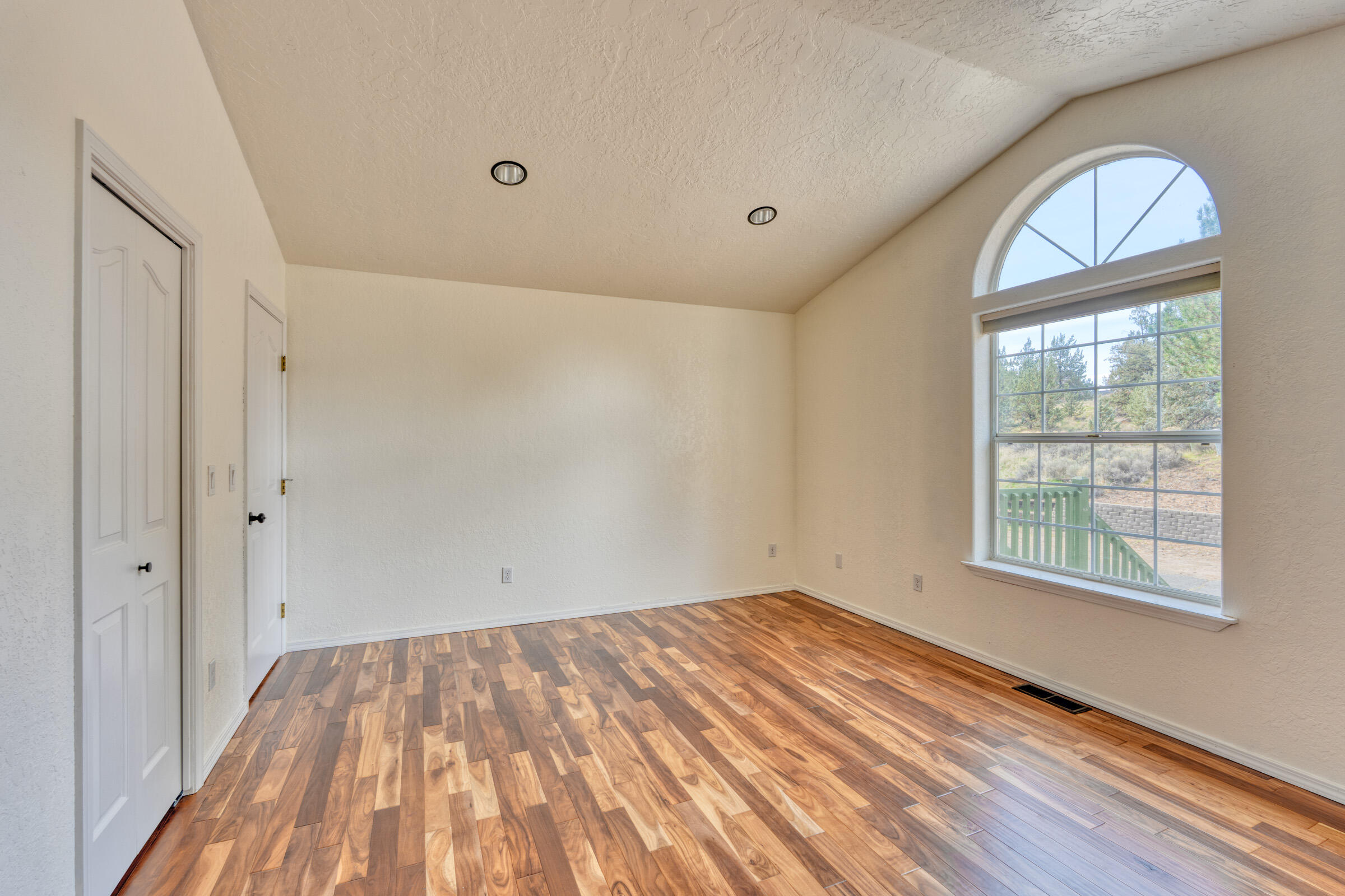 3244 Southwest 34th Street Redmond, OR 97756 - Photo 20 of 50 345_SW 34th-V2_Pro Property Photos_Bend