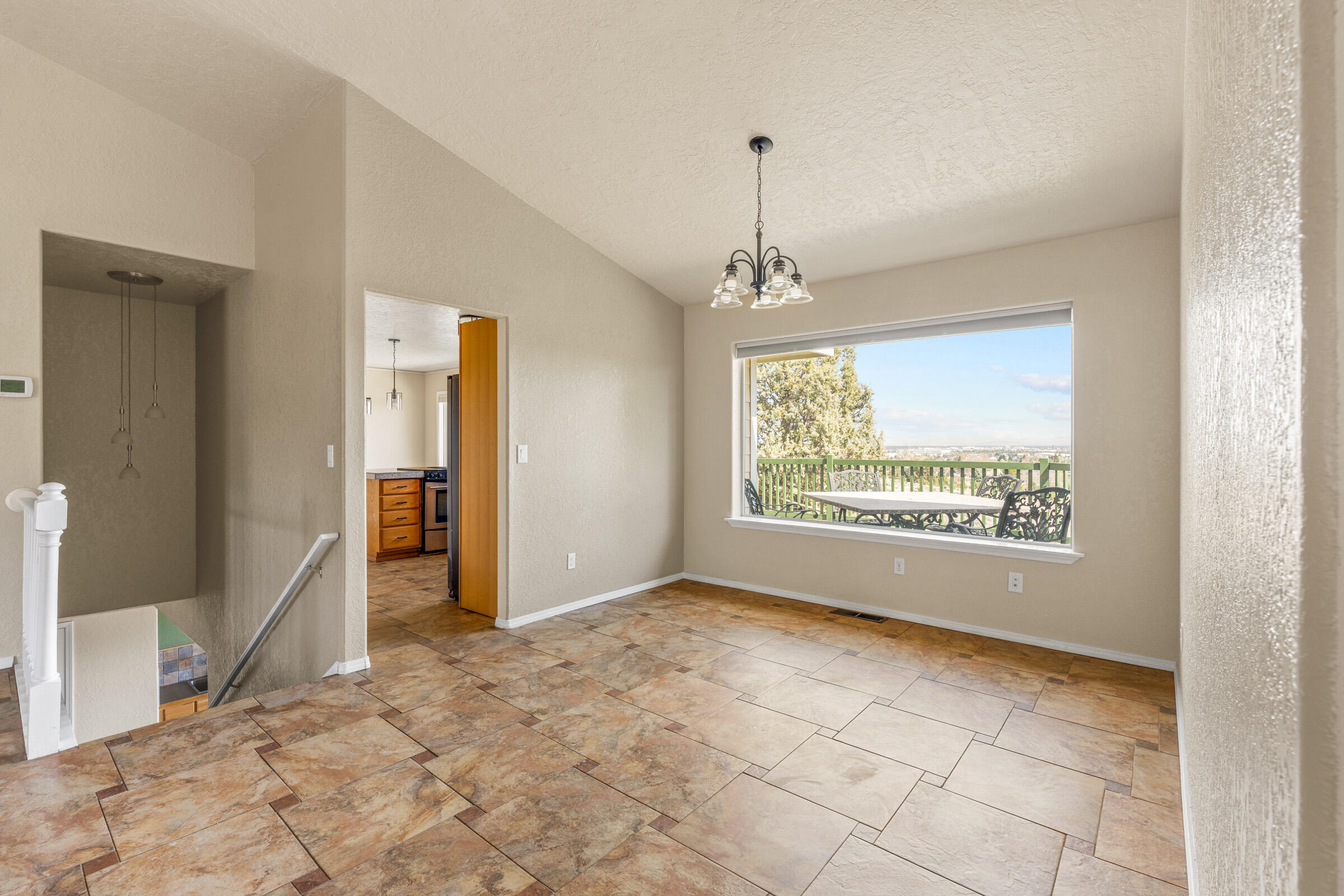 3244 Southwest 34th Street Redmond, OR 97756 - Photo 6 of 50 321_SW 34th-V2_Pro Property Photos_Bend