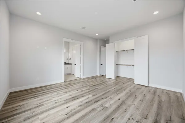$2,400 | 6107 De Campo Street, Houston, TX 77091