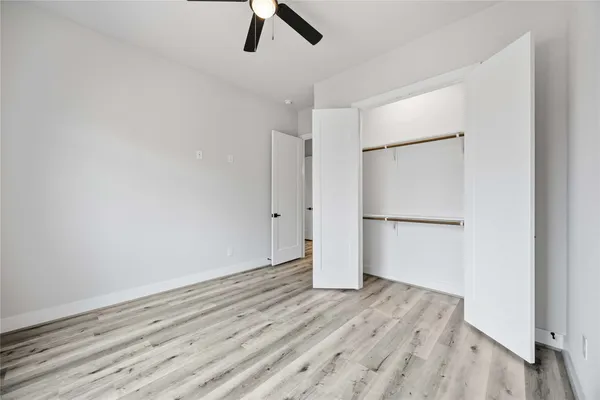$2,400 | 6107 De Campo Street, Houston, TX 77091