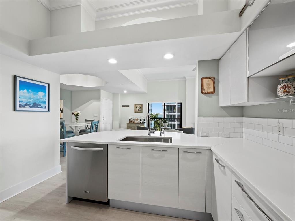 205 Golden Gate Point, Unit 401 Sarasota, FL 34236 - Photo 11 of 63