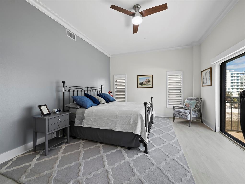 205 Golden Gate Point, Unit 401 Sarasota, FL 34236 - Photo 22 of 63