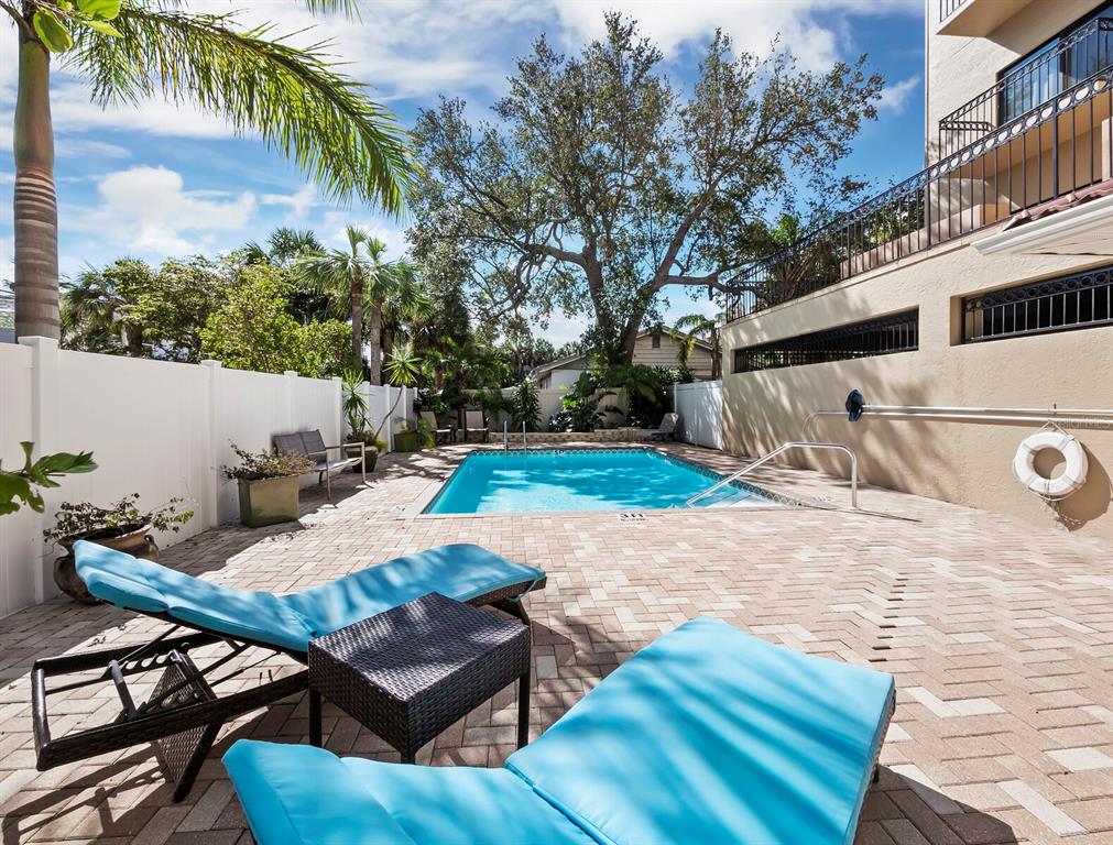 205 Golden Gate Point, Unit 401 Sarasota, FL 34236 - Photo 32 of 63