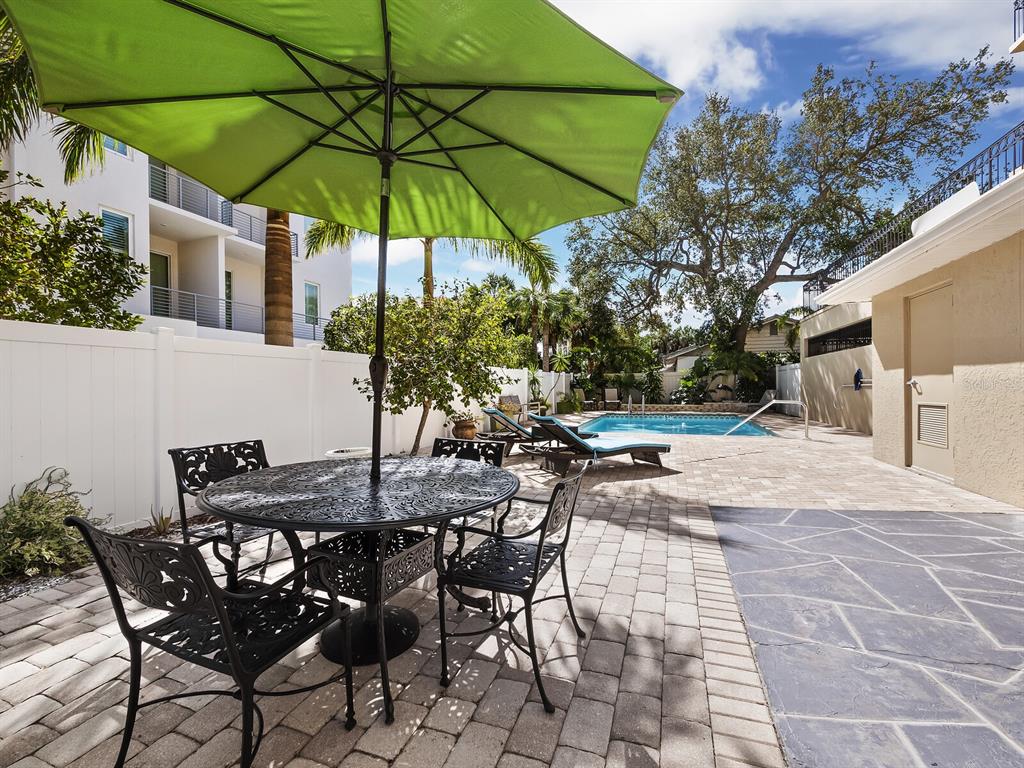 205 Golden Gate Point, Unit 401 Sarasota, FL 34236 - Photo 33 of 63
