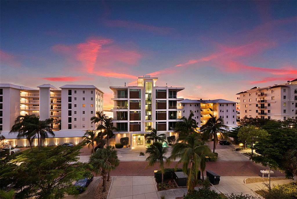 205 Golden Gate Point, Unit 401 Sarasota, FL 34236 - Photo 38 of 63